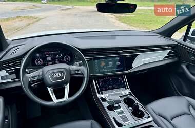 Внедорожник / Кроссовер Audi Q7 2022 в 