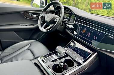 Внедорожник / Кроссовер Audi Q7 2022 в 