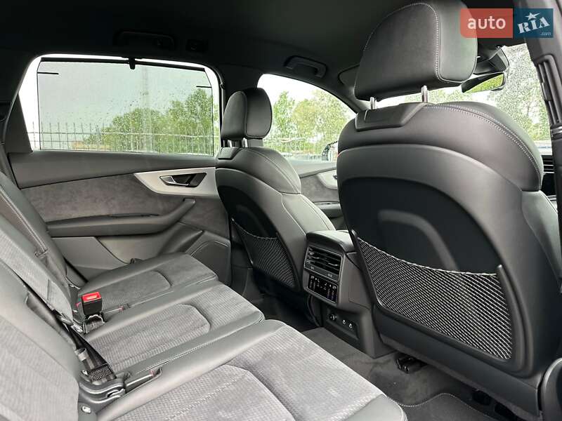 Внедорожник / Кроссовер Audi Q7 2025 в Киеве