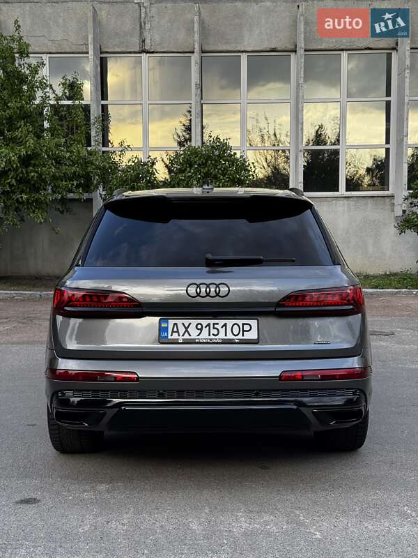 Внедорожник / Кроссовер Audi Q7 2019 в Обухове