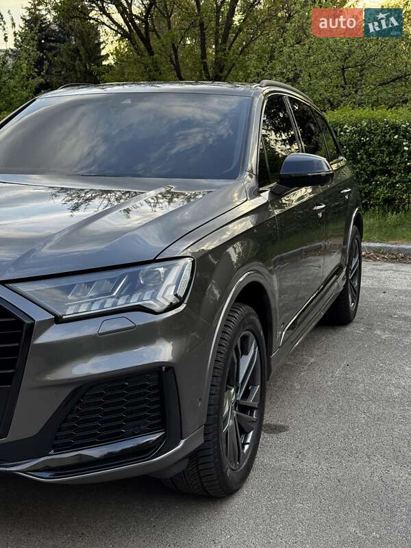 Внедорожник / Кроссовер Audi Q7 2019 в Обухове