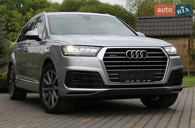 Позашляховик / Кросовер Audi Q7 2016 в Рівному