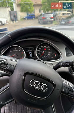 Внедорожник / Кроссовер Audi Q7 2012 в 