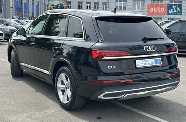 Внедорожник / Кроссовер Audi Q7 2020 в 