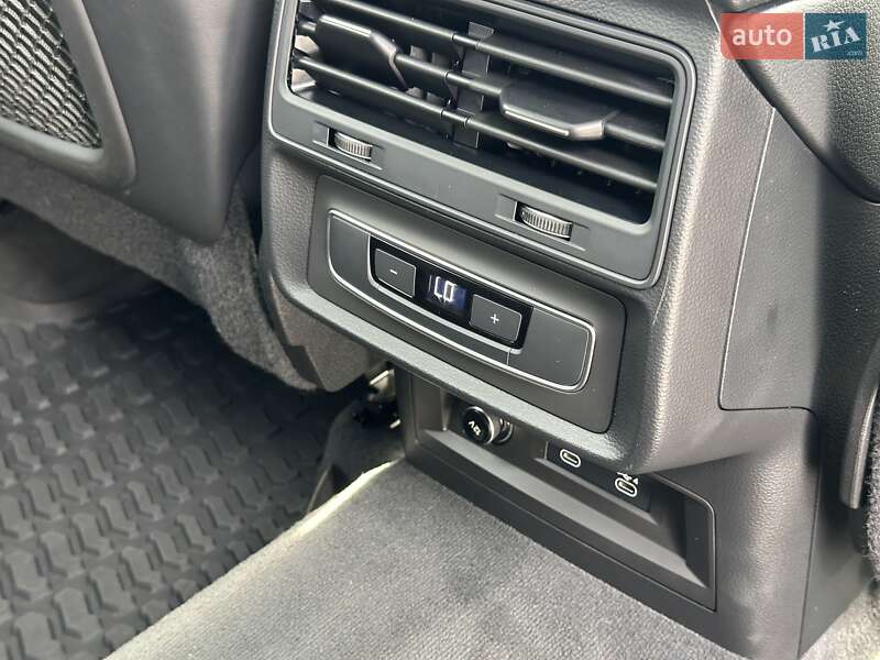 Внедорожник / Кроссовер Audi Q7 2020 в Киеве