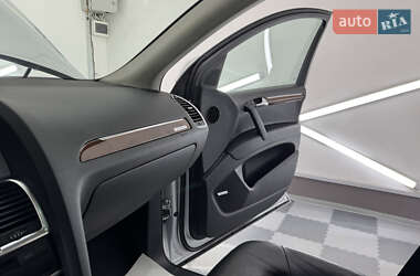 Позашляховик / Кросовер Audi Q7 2013 в 