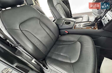Позашляховик / Кросовер Audi Q7 2013 в 