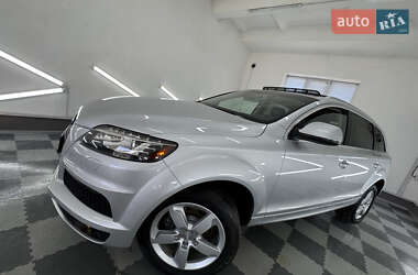 Позашляховик / Кросовер Audi Q7 2013 в 