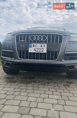Позашляховик / Кросовер Audi Q7 2013 в 