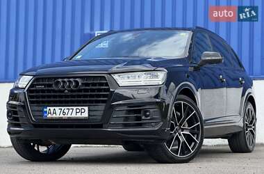 Внедорожник / Кроссовер Audi Q7 2016 в 