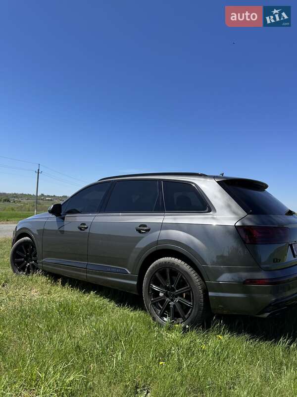 Внедорожник / Кроссовер Audi Q7 2018 в Днепре