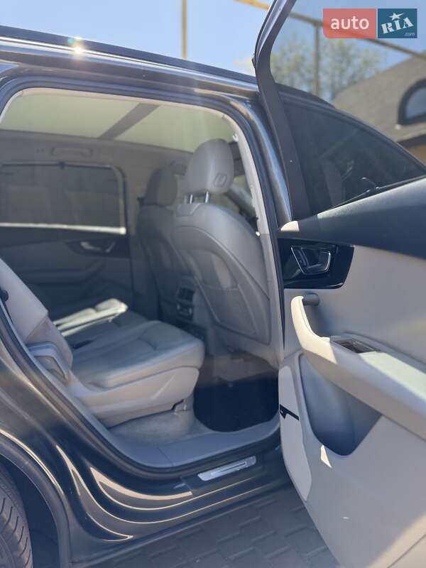 Внедорожник / Кроссовер Audi Q7 2018 в Днепре