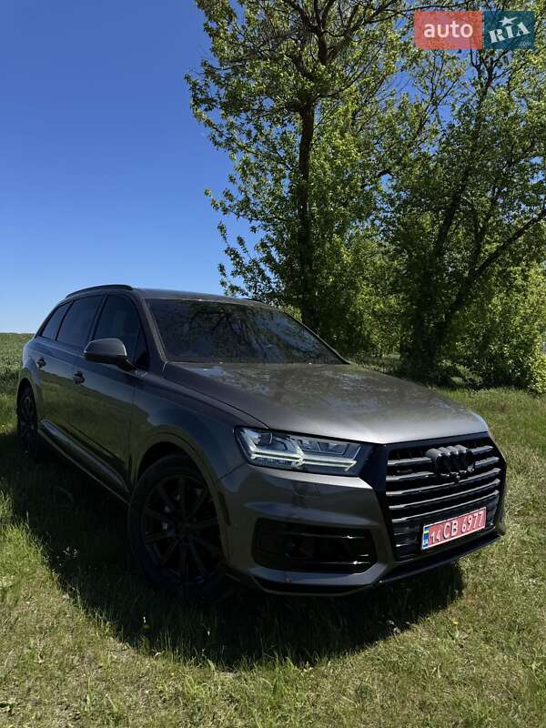 Внедорожник / Кроссовер Audi Q7 2018 в Днепре