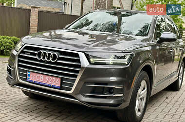 Внедорожник / Кроссовер Audi Q7 2018 в 
