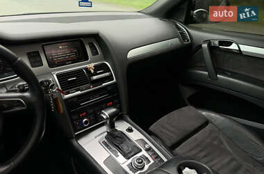 Внедорожник / Кроссовер Audi Q7 2010 в 