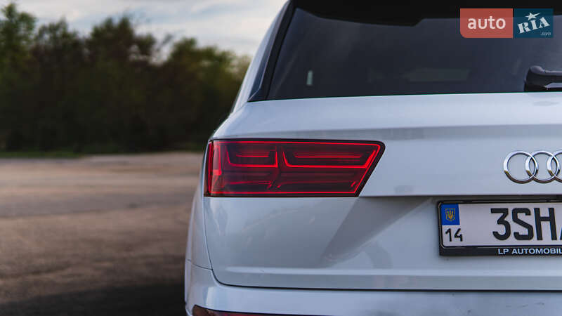 Внедорожник / Кроссовер Audi Q7 2017 в Львове