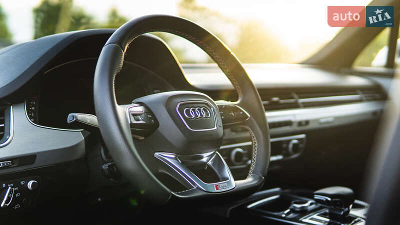 Внедорожник / Кроссовер Audi Q7 2017 в Львове