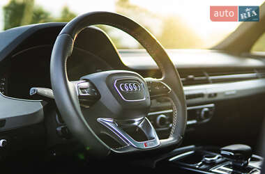 Внедорожник / Кроссовер Audi Q7 2017 в 