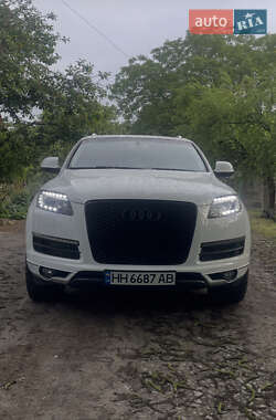 Внедорожник / Кроссовер Audi Q7 2013 в Измаиле