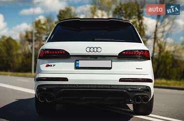 Внедорожник / Кроссовер Audi Q7 2020 в 