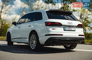 Внедорожник / Кроссовер Audi Q7 2020 в 