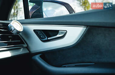Внедорожник / Кроссовер Audi Q7 2020 в 