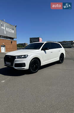 Внедорожник / Кроссовер Audi Q7 2017 в Киеве