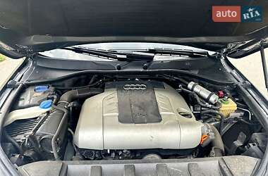 Внедорожник / Кроссовер Audi Q7 2011 в 