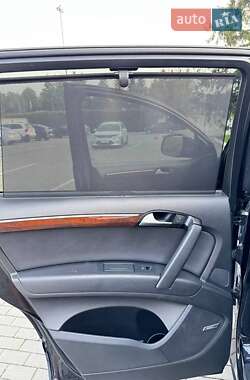 Внедорожник / Кроссовер Audi Q7 2010 в 