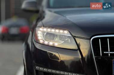 Внедорожник / Кроссовер Audi Q7 2010 в 