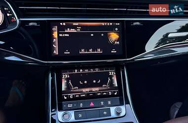 Внедорожник / Кроссовер Audi Q7 2021 в 