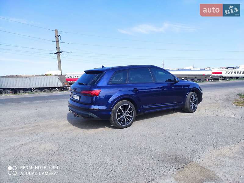 Позашляховик / Кросовер Audi Q7 2021 в Ізмаїлі