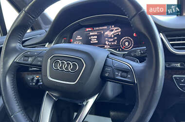 Внедорожник / Кроссовер Audi Q7 2018 в 