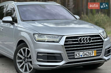 Внедорожник / Кроссовер Audi Q7 2016 в 