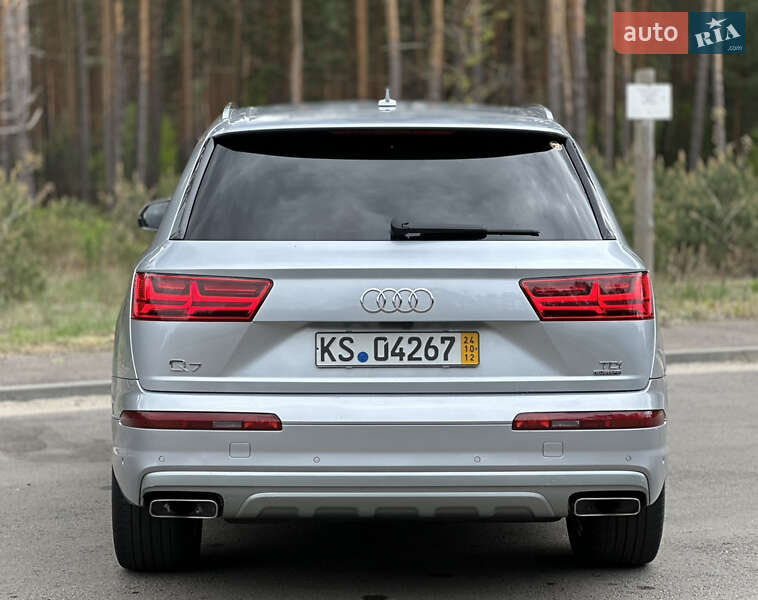 Внедорожник / Кроссовер Audi Q7 2016 в Сарнах