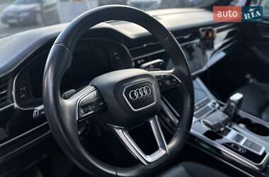 Внедорожник / Кроссовер Audi Q7 2020 в 