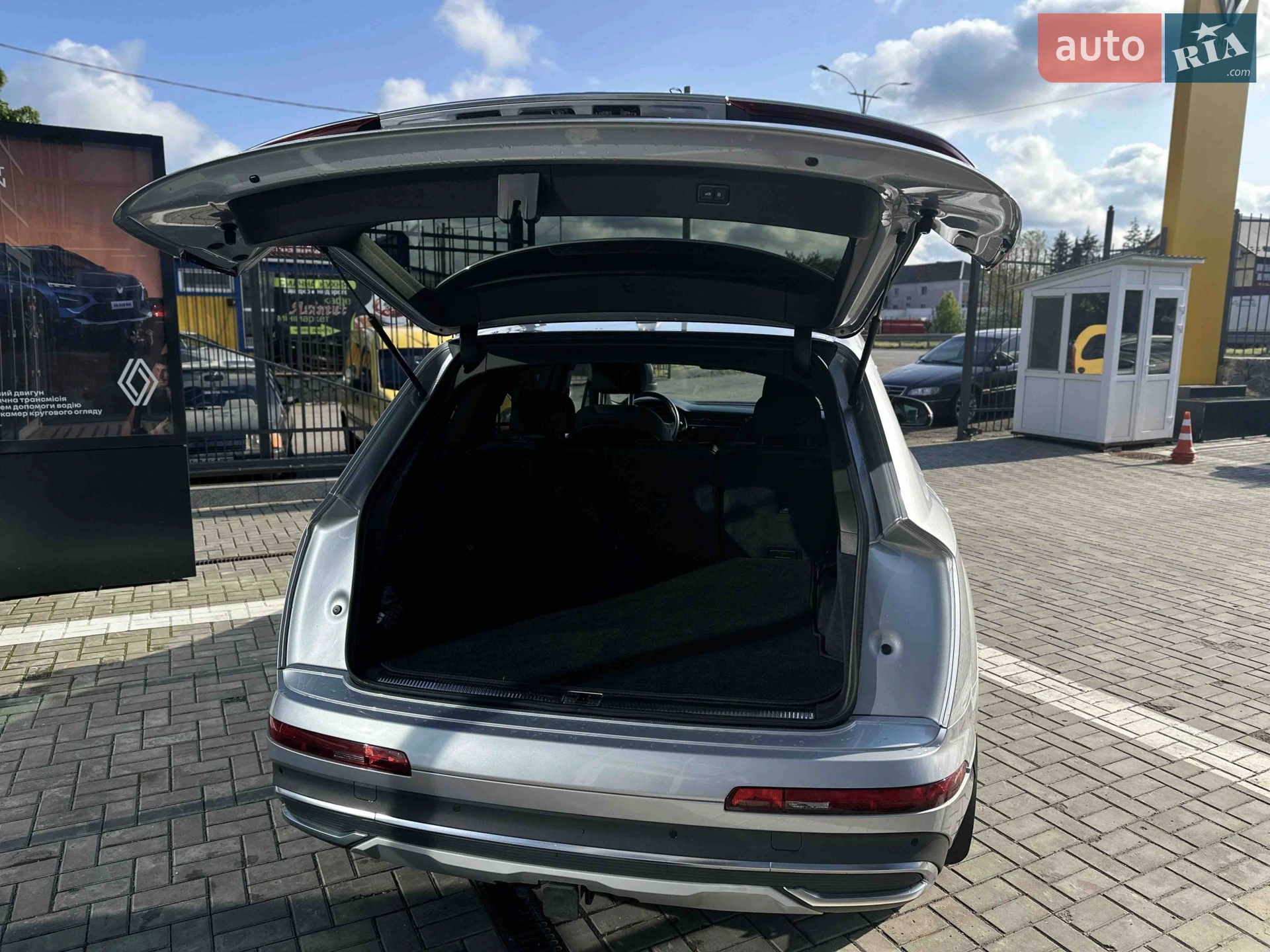 2020 Audi Q7 - мініатюра 9