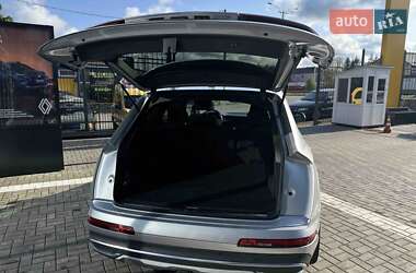 Внедорожник / Кроссовер Audi Q7 2020 в 