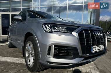 Внедорожник / Кроссовер Audi Q7 2020 в 