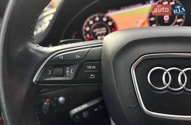 Внедорожник / Кроссовер Audi Q7 2016 в 