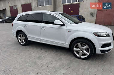 Позашляховик / Кросовер Audi Q7 2013 в 