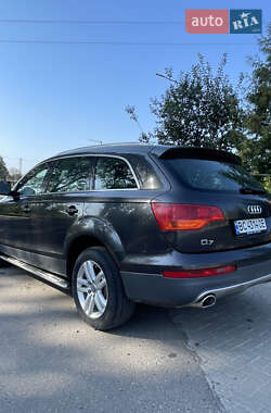 Внедорожник / Кроссовер Audi Q7 2009 в 