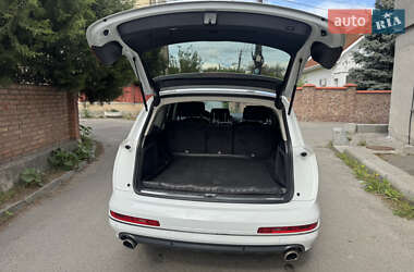 Внедорожник / Кроссовер Audi Q7 2014 в 