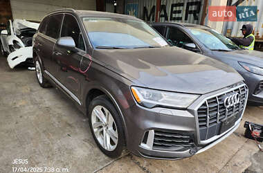 Внедорожник / Кроссовер Audi Q7 2020 в 