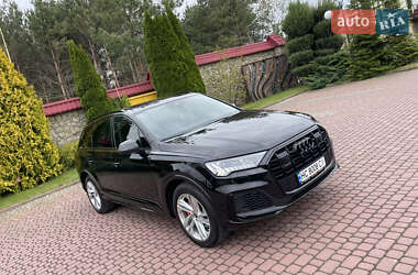 Внедорожник / Кроссовер Audi Q7 2022 в 