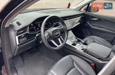 Внедорожник / Кроссовер Audi Q7 2022 в 