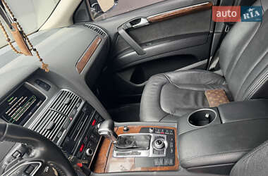 Внедорожник / Кроссовер Audi Q7 2012 в 