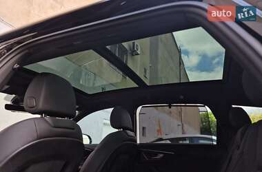 Позашляховик / Кросовер Audi Q7 2021 в 