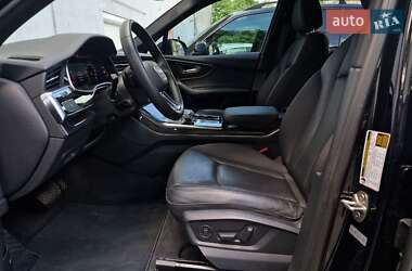 Позашляховик / Кросовер Audi Q7 2021 в 
