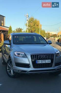 Внедорожник / Кроссовер Audi Q7 2015 в 